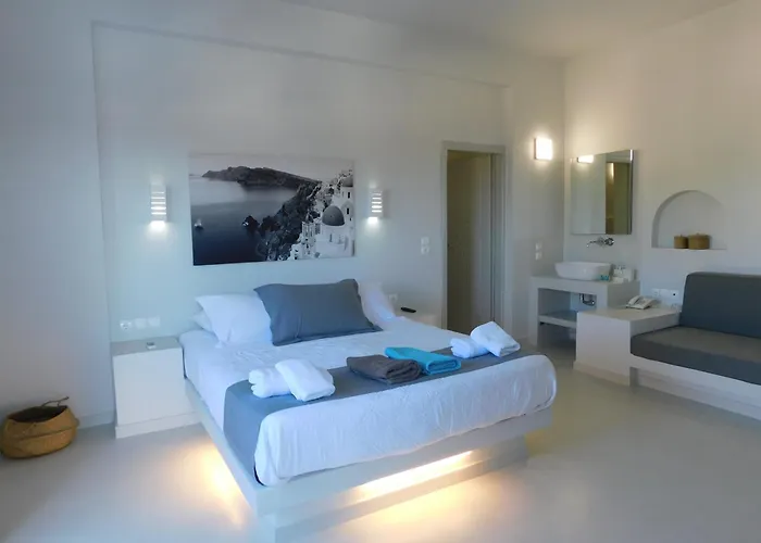 Design Centro * Perissa (Santorini)