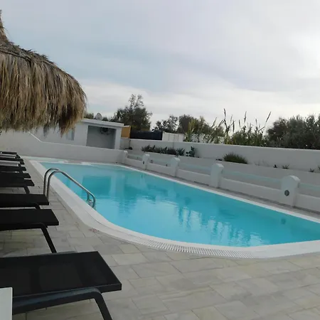 Design Centro Suites- Front Perissa (Santorini)