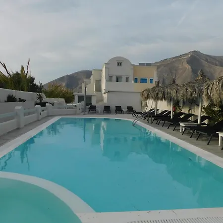 Bed & Breakfast Design Centro Suites- Front Perissa (Santorini)
