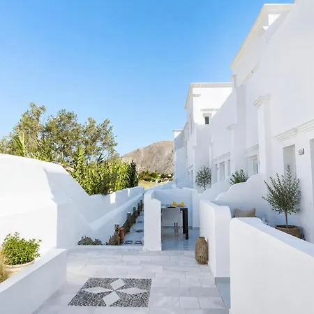 Design Centro Suites- Front Perissa (Santorini)